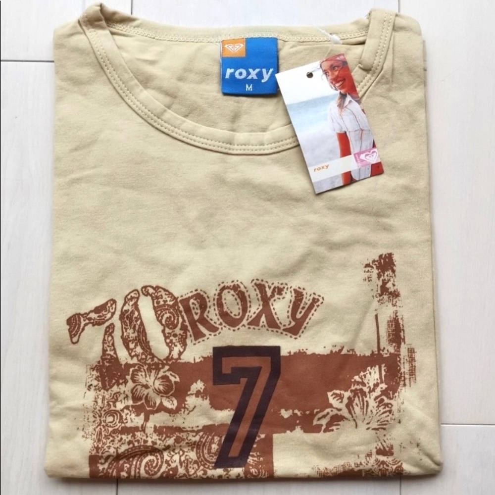 Nwt roxy logo t shirt medium